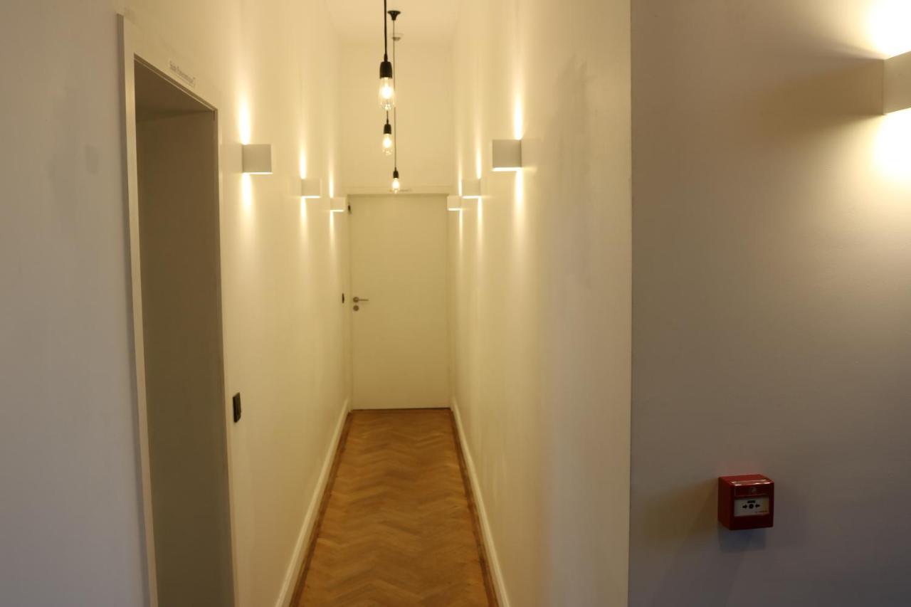 Peter House Panzió Nivelles Kültér fotó