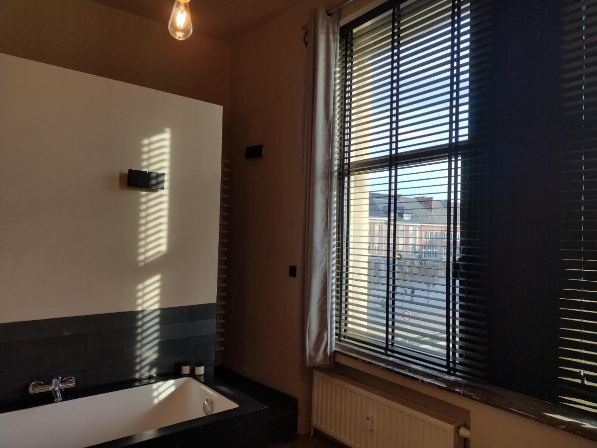 Peter House Panzió Nivelles Kültér fotó