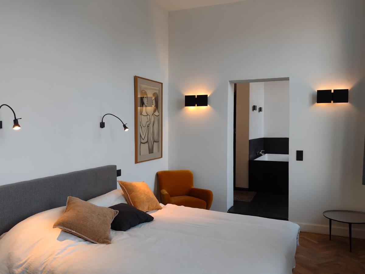 Peter House Panzió Nivelles Kültér fotó