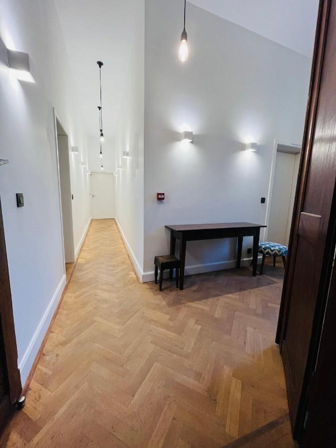 Peter House Panzió Nivelles Kültér fotó