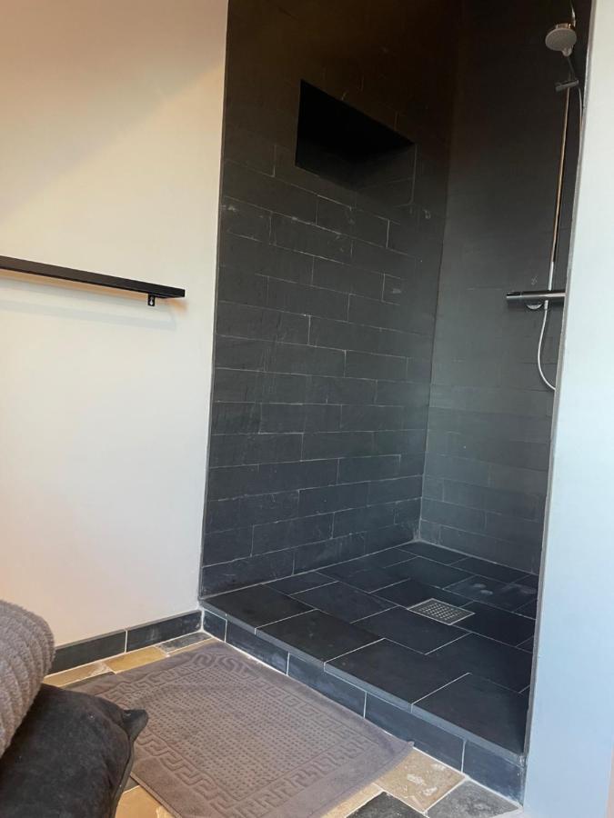 Peter House Panzió Nivelles Kültér fotó