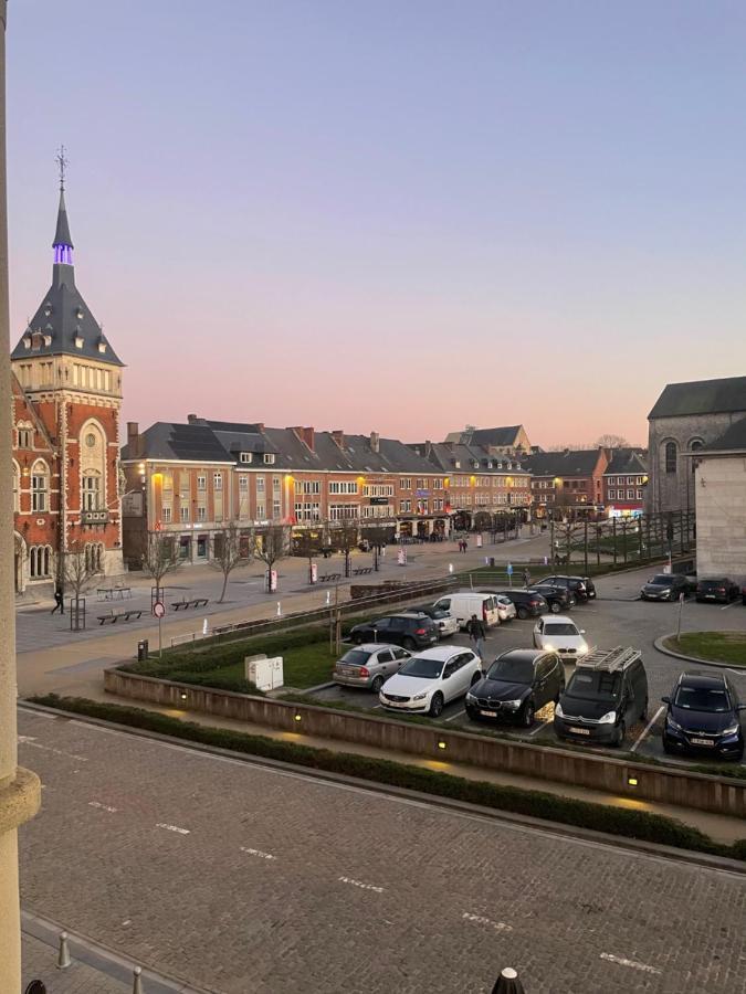 Peter House Panzió Nivelles Kültér fotó